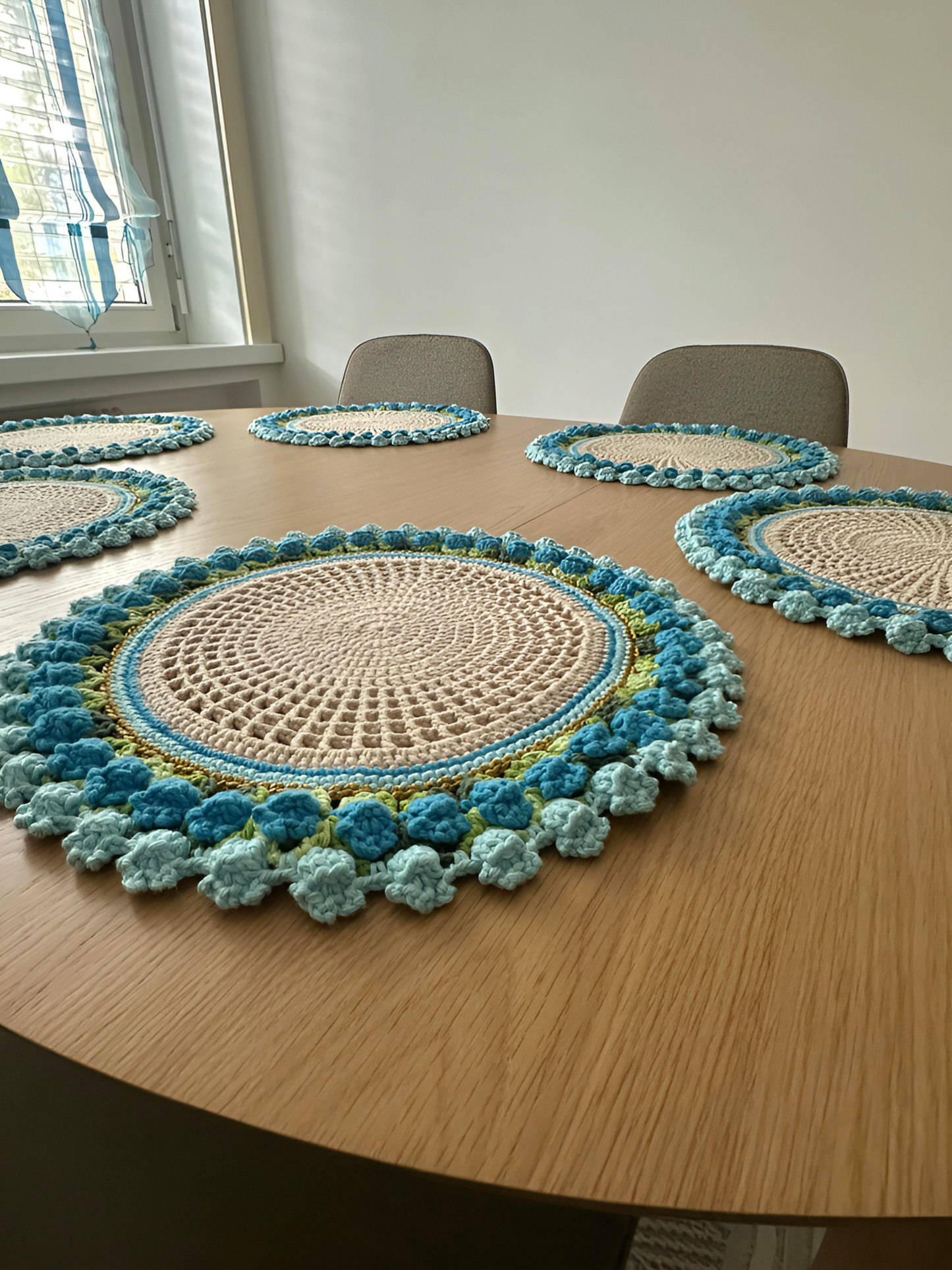 Handgemachte Untersetzer 💙🤍