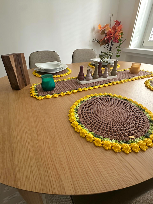 Handgemachter Tischläufer mit Blumenmuster 🌼🧵