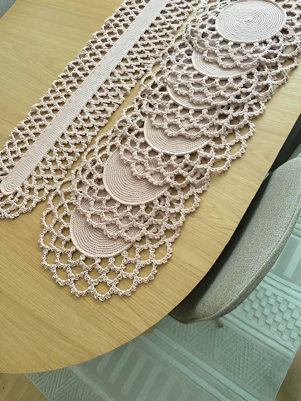 Handgemachter Tischläufer für 6 Personen