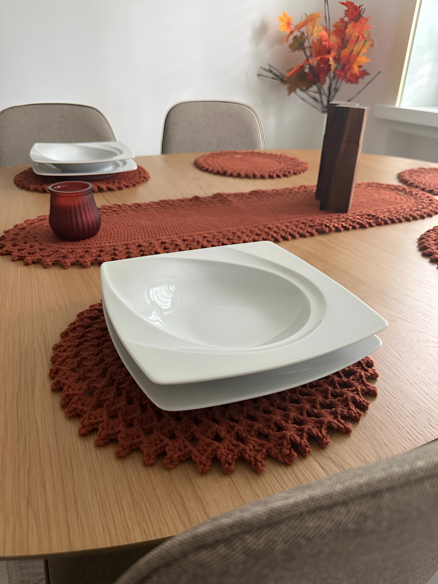 Handgemachter Tischläufer & Telleruntersetzer 🧵✨